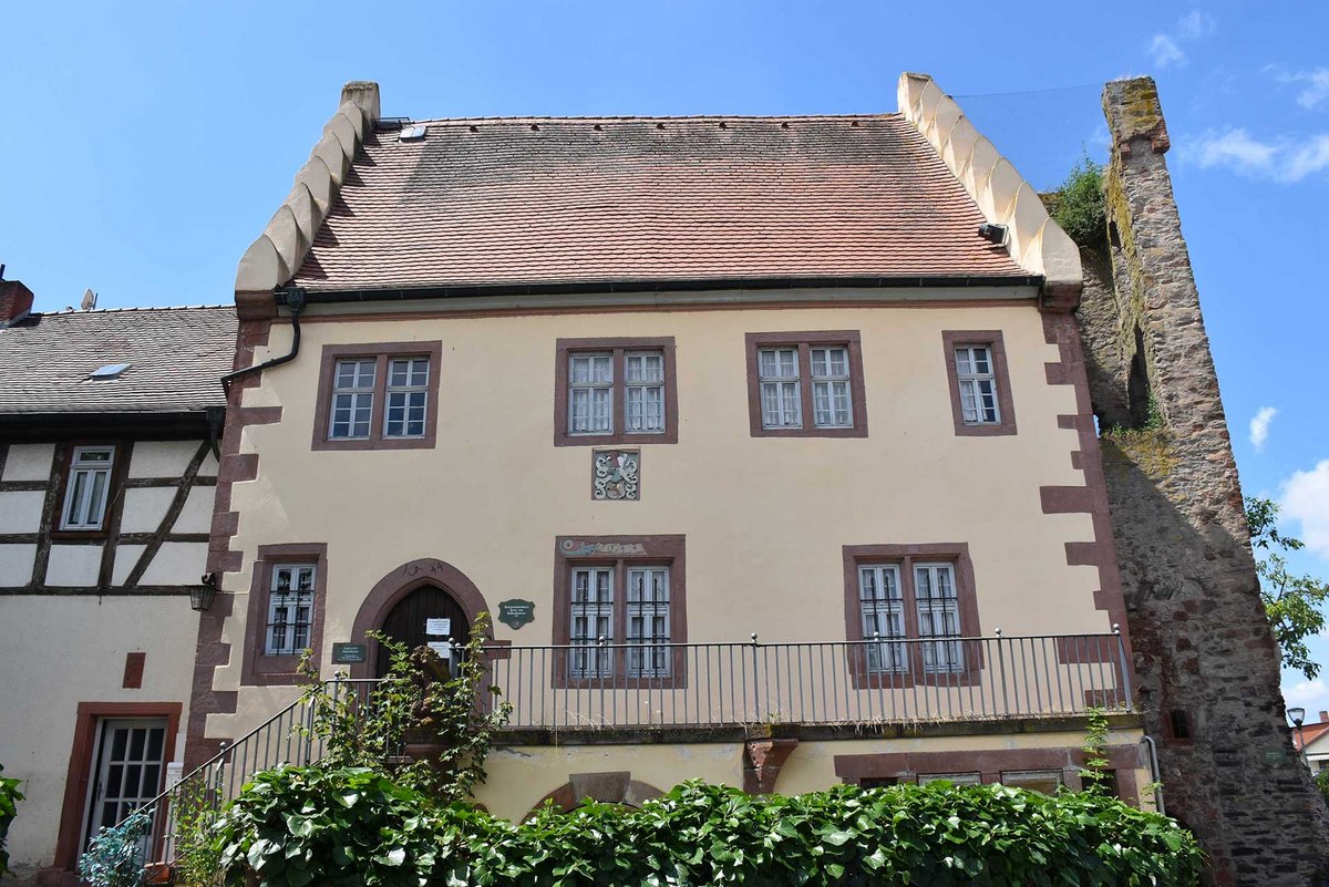 burgmassenhaus in babenhausen